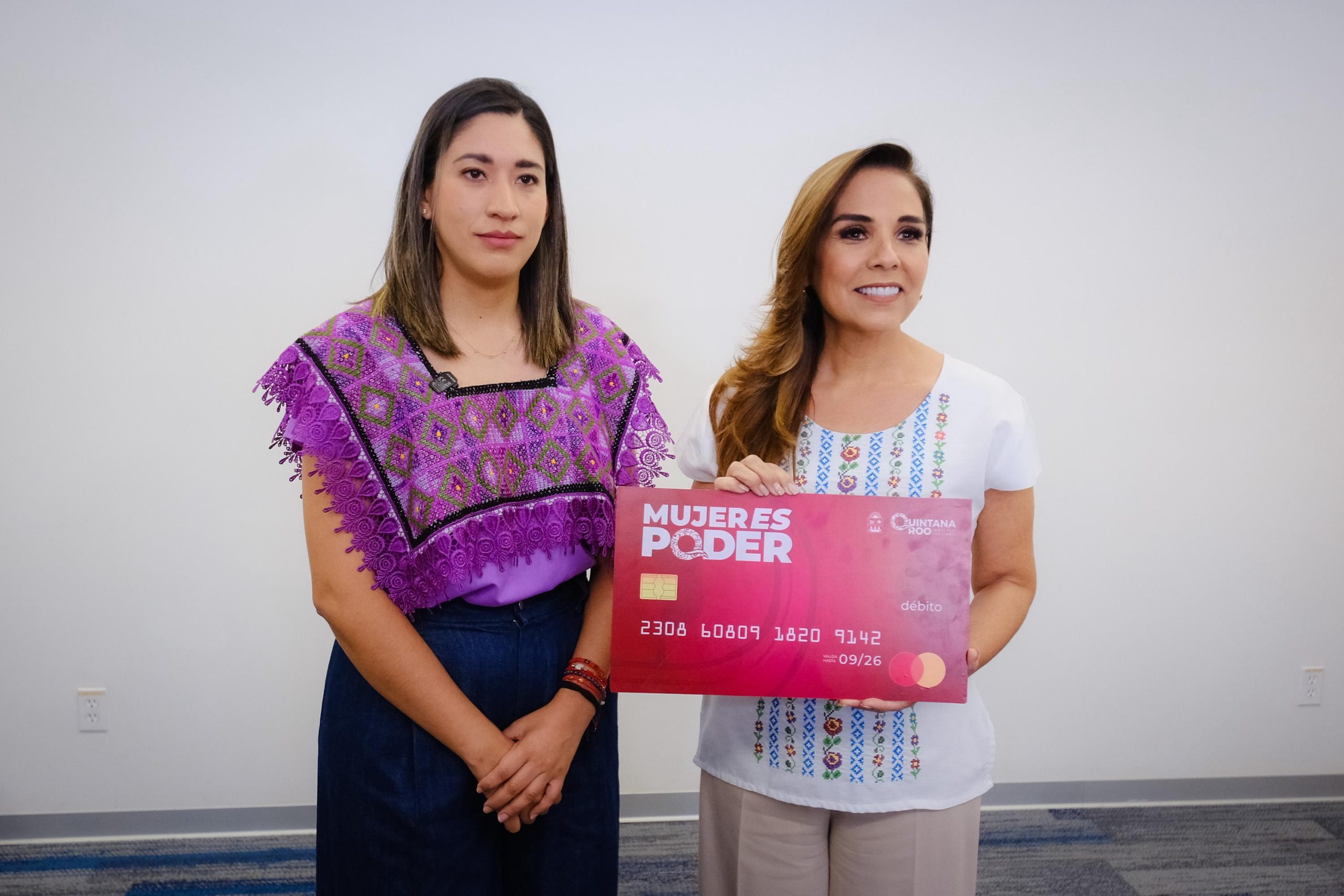 La gobernadora de Quintana Roo anunció descuentos para beneficiarias de SEMUJERES