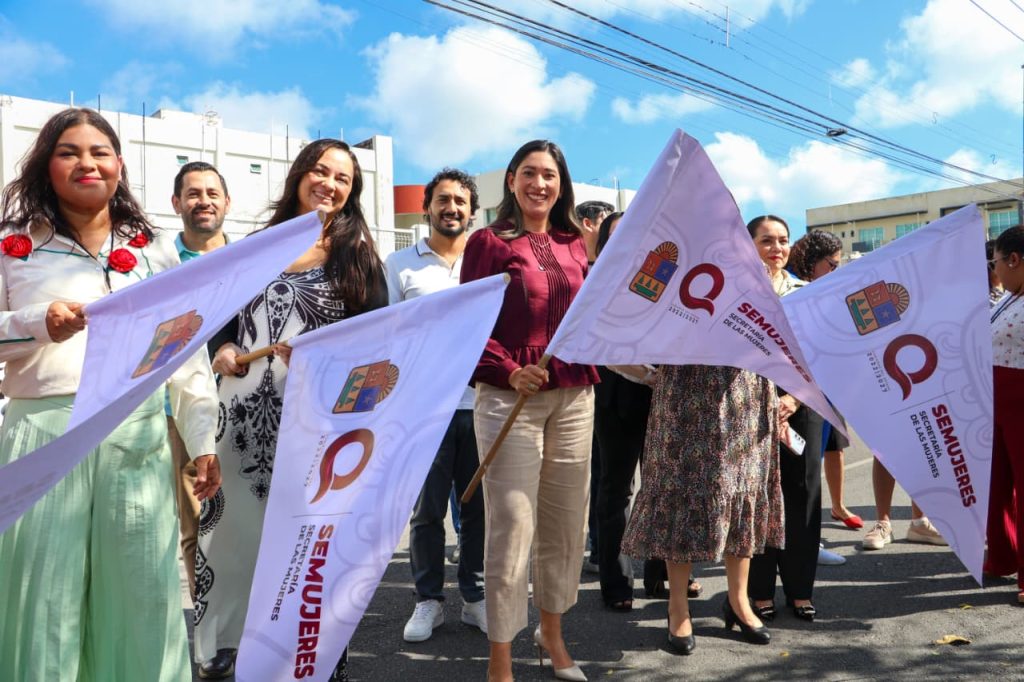 SEMUJERES participa en el programa “Recicla para leer” con donación de papel para producir 12 mil 600 libros de texto